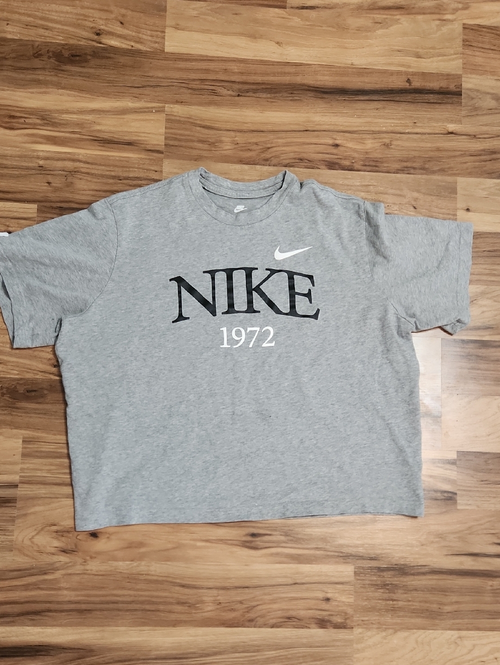 Nike Cropped Tee